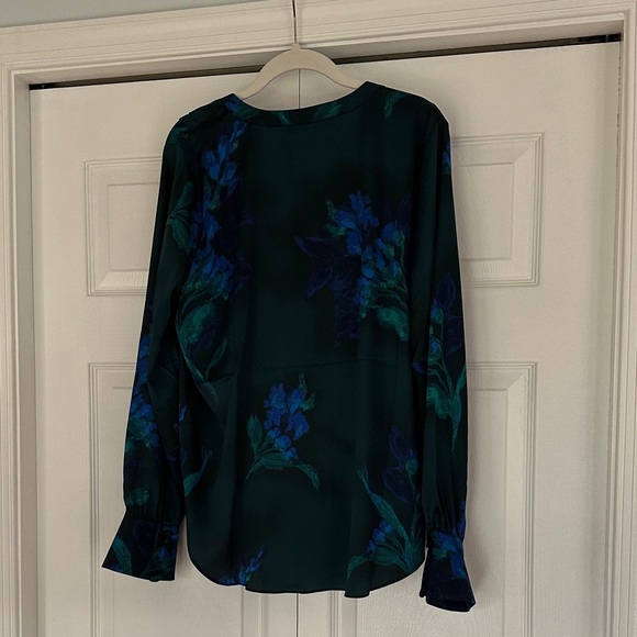 White House Black Market Green and Blue Floral Blouse - Picture 5 of 6